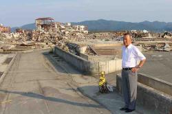 東日本大震災後3か月後の区長視察（宮城県南三陸町の様子）