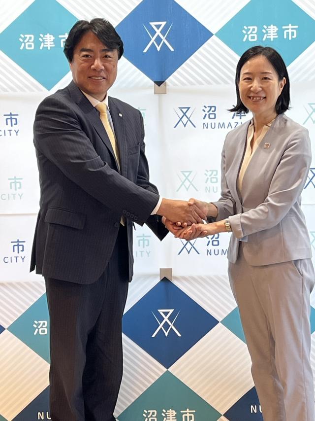 大久保区長と賴重市長