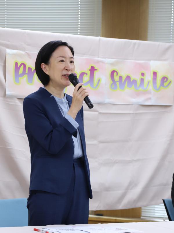職員に期待を込める区長