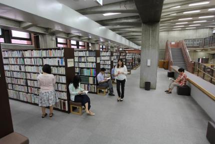 月曜図書館開館