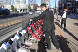 豊洲駅前のステーション