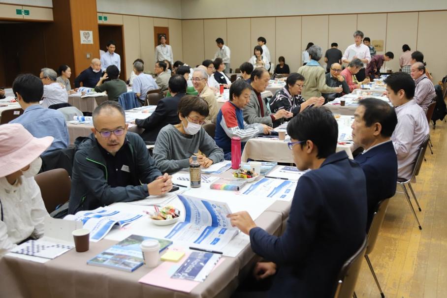 第1回区民会議江東ワールドカフェの様子（平成30年10月13日）