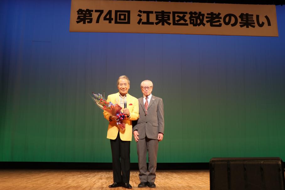 大川栄策