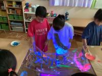 ブラックライト1