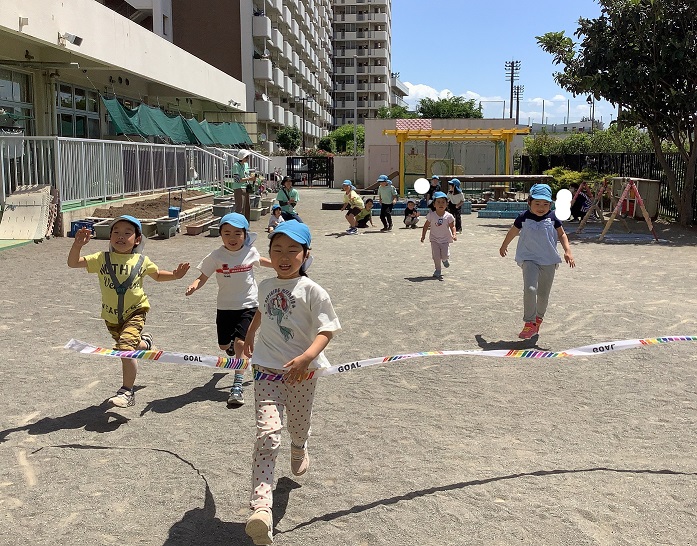 5歳児ひまわり組かけっこ3