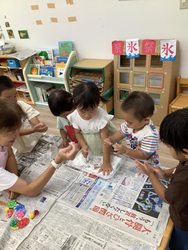 片栗粉で感触遊び2