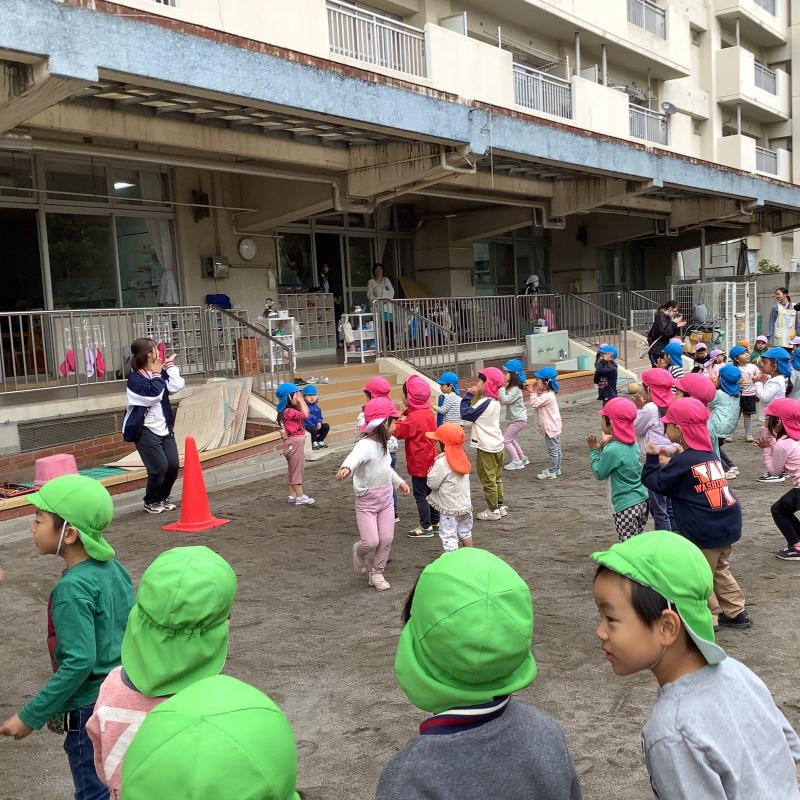 ダンスをする様子