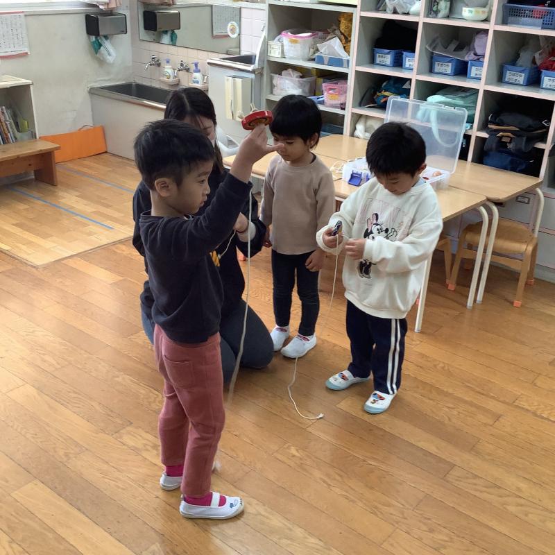 こまあそびを楽しむ姿