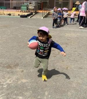 ボール運び
