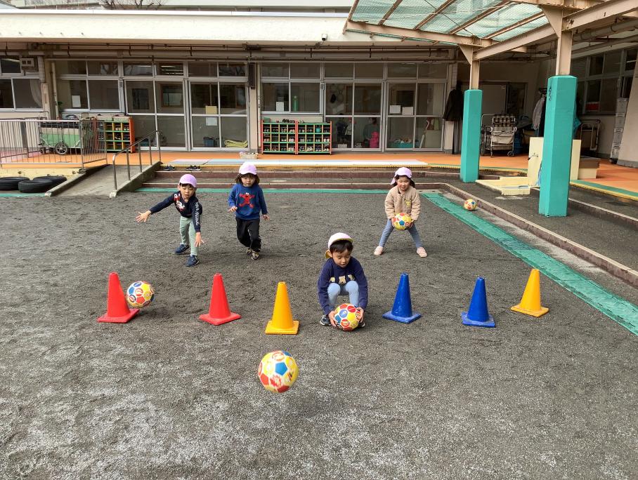3才 ボーリング遊び