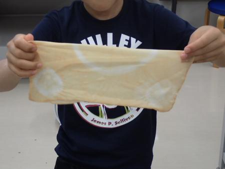 ハンカチ泥染め