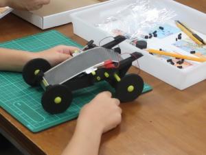 ソーラーカー工作