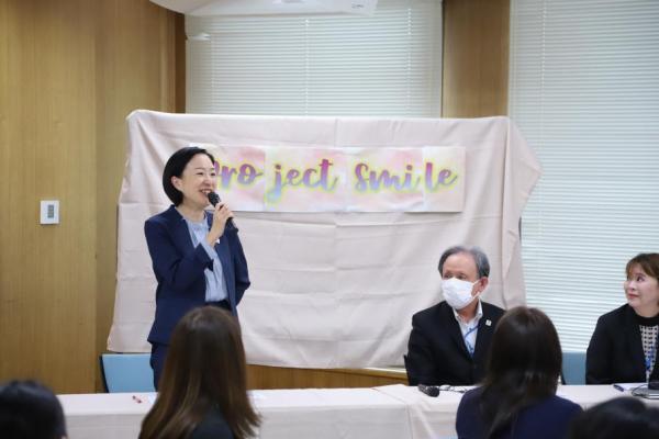 大久保区長が話す様子